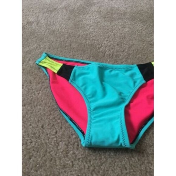 One Piece Xhilaration Women's Swim Bikini Bottom Size Small Multicolor - Picture 1 of 7